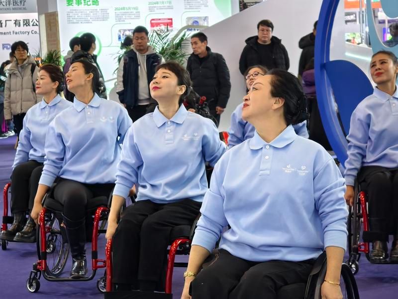 走进专业博览会感受科技让残疾人生活更便捷(图3)