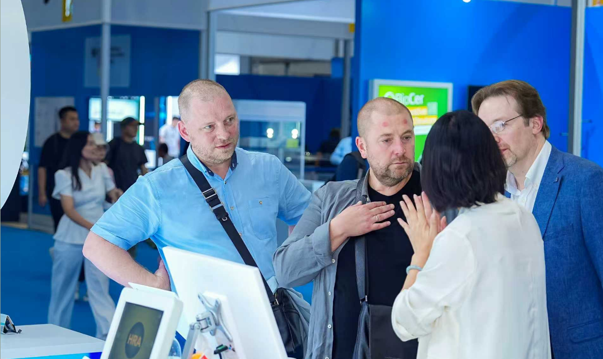 万款“黑科技”亮相医博会AI+医疗“抢滩”国际市场(图2)