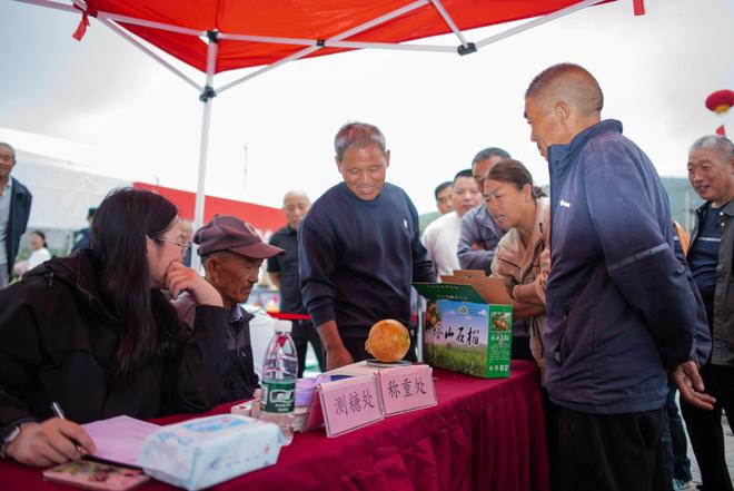 “石榴红”点亮乡村振兴“幸福路”(图2)