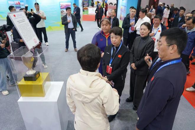 山海交响奏华章体育消费启新程——2025黄渤海城市体育联盟（烟台）消费季盛大启幕(图2)