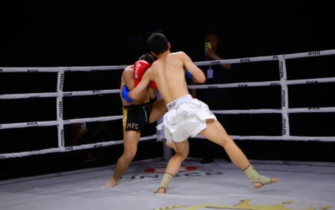 中日大战！中国新星能否继续保持连胜势头？(图4)