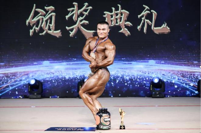 年仅30岁健美冠军王昆去世每天都坚持锻炼好友透露死因(图3)