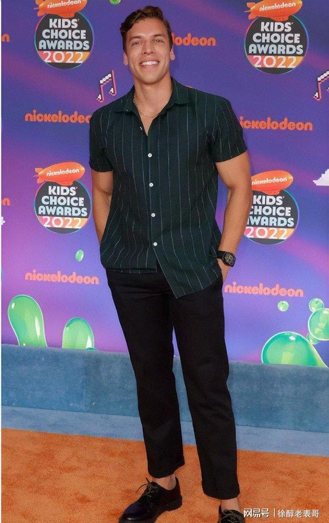 施瓦辛格28岁私生子参赛健美赛亲妈是保姆网友：长一样！(图9)